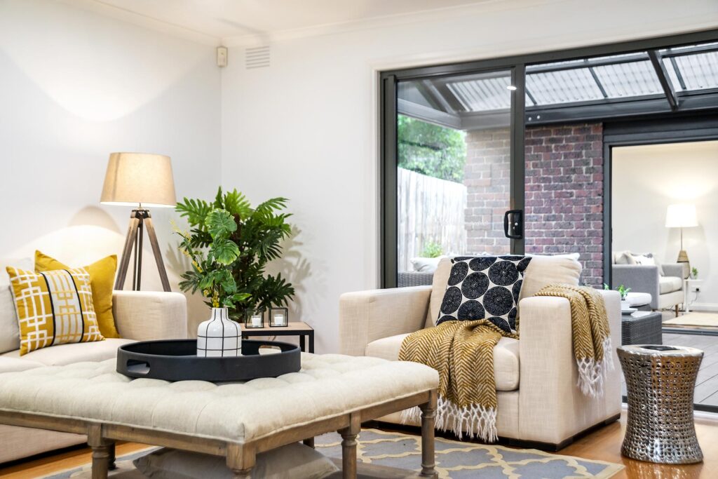 Interior Setting 5mfh8em.jpg